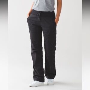 Lululemon Dance Studio Pant III Regular Lined
Black Size 8